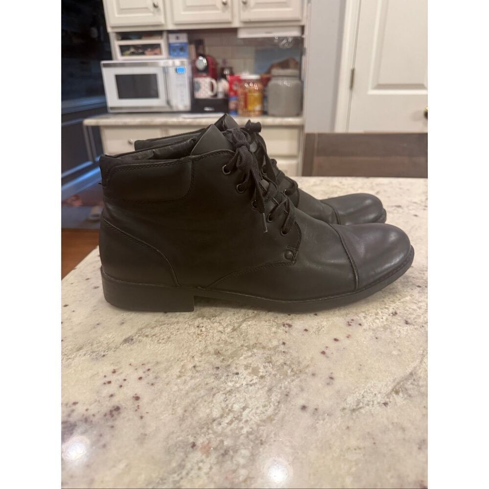 Unlisted by Kenneth Cole Break Cover Black Boots sz 13M